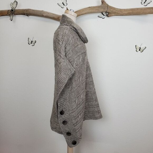 Fever oversized cableknit poncho sweater - Picture 4 of 11